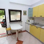 아파트 Buric *