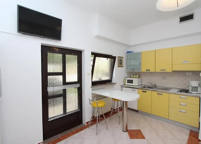 아파트 Buric 로비니